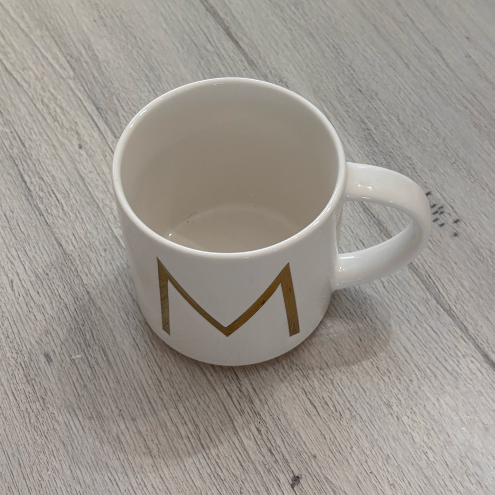 Williams Sonoma Monogram Initial Capital M Mug Cup White/Ivory w Gold Trim 12 oz